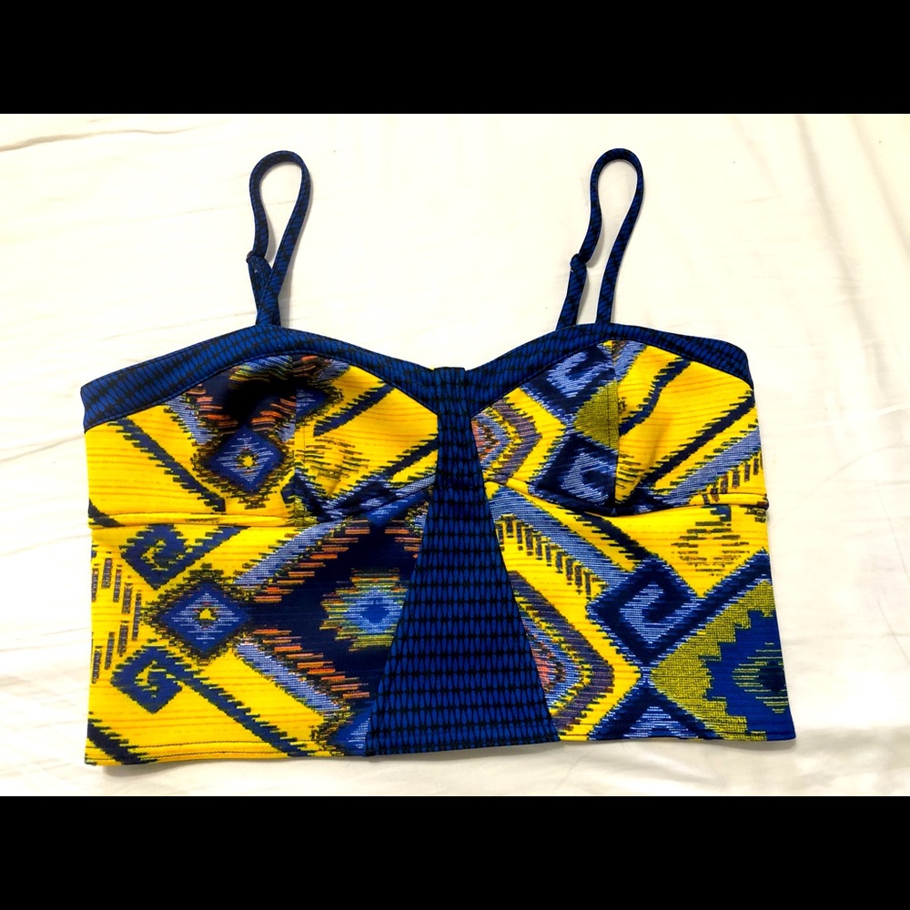 Xhilaration zip top size XL